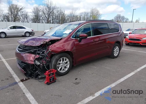 2020 Chrysler Voyager Lxi из США, поврежденный, VIN 2C4RC1DGXLR144712